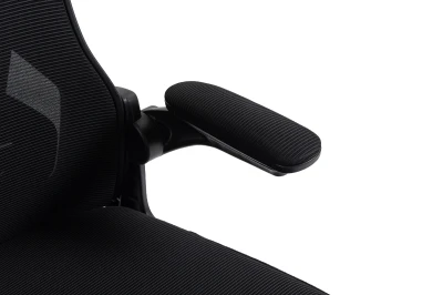 Fotel Biurowy Ergonomiczny DELAGEAR M 330 Czarny