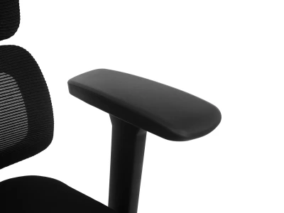 Fotel Ergonomiczny Biurowy ERGONAUT BIONIC Czarny - zbliżenie z góry na płaską nakładkę podłokietnika.