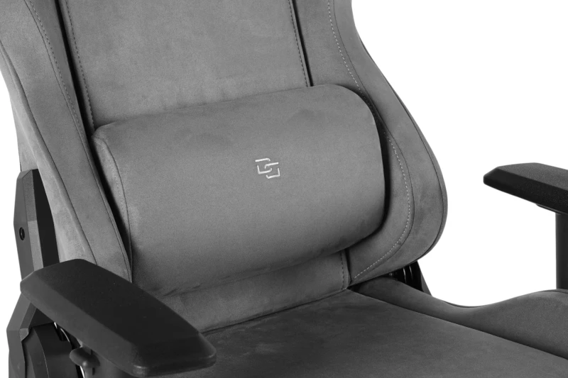 Fotel Gamingowy Delagear G 600 PURE Ciemnoszary Materiałowy - zbliżenie na materiałową poduszkę lędźwiową.