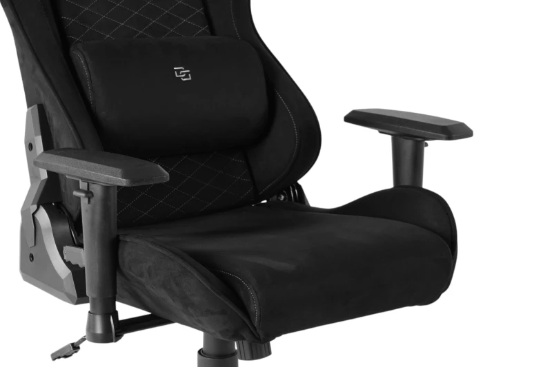 Fotel Gamingowy Delagear G 600 DIAMOND Czarny Materiałowy - zbliżenie z prawej na siedzisko.