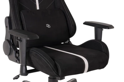 Fotel Gamingowy Delagear G 525 Czarno-szary Materiałowy - zbliżenie na siedzisko, poduszkę lędźwiową i prawy podłokietnik.