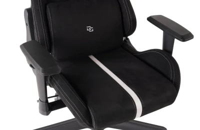 Fotel Gamingowy Delagear G 525 Czarno-szary Materiałowy - widok z góry na płaskie siedzisko z podłużnym jasnym pasem.