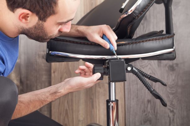 Co zrobić, gdy fotel obrotowy skrzypi? Poradnik | Blog producenta ...